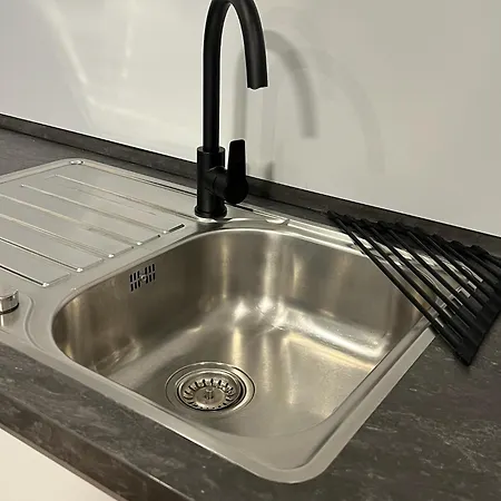 Jellys - 70qm - Balkon - Kueche - Parken - 2x Smart Tv - King Size Bett - Nur 5min Zum Europa Park Apartman Rheinhausen