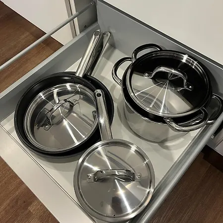 Apartman Jellys - 70qm - Balkon - Kueche - Parken - 2x Smart Tv - King Size Bett - Nur 5min Zum Europa Park Rheinhausen