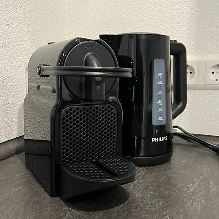 Apartment Jellys - 70qm - Balkon - Küche - Parken - 2x Smart Tv - King Size Bett - Nur 5min Zum Europa Park *