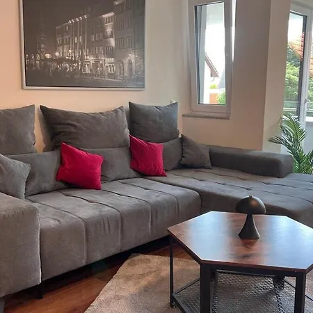 Jellys - 70qm - Balkon - Küche - Parken - 2x Smart Tv - King Size Bett - Nur 5min Zum Europa Park * Rheinhausen