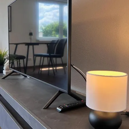 Jellys - 70qm - Balkon - Küche - Parken - 2x Smart Tv - King Size Bett - Nur 5min Zum Europa Park *