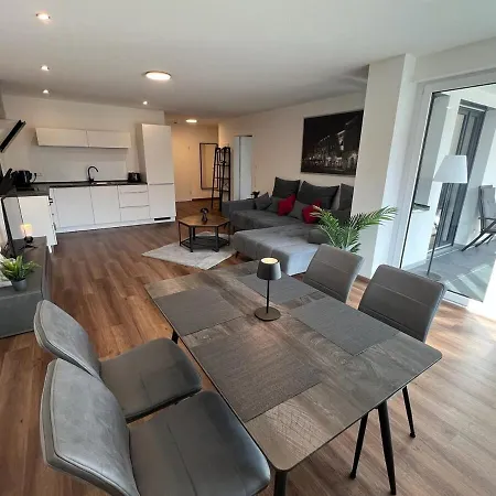 Jellys - 70qm - Balkon - Kueche - Parken - 2x Smart Tv - King Size Bett - Nur 5min Zum Europa Park *