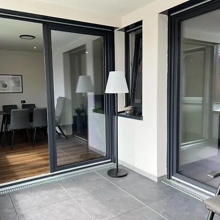 Jellys - 70qm - Balkon - Küche - Parken - 2x Smart Tv - King Size Bett - Nur 5min Zum Europa Park Rheinhausen