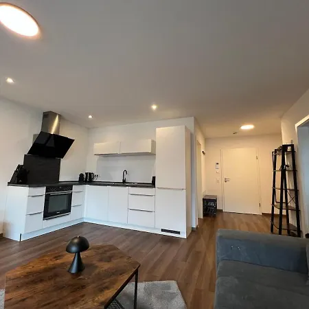 Jellys - 70qm - Balkon - Kueche - Parken - 2x Smart Tv - King Size Bett - Nur 5min Zum Europa Park Daire Rheinhausen