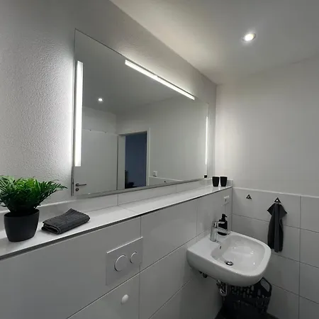 Jellys - 70qm - Balkon - Küche - Parken - 2x Smart Tv - King Size Bett - Nur 5min Zum Europa Park